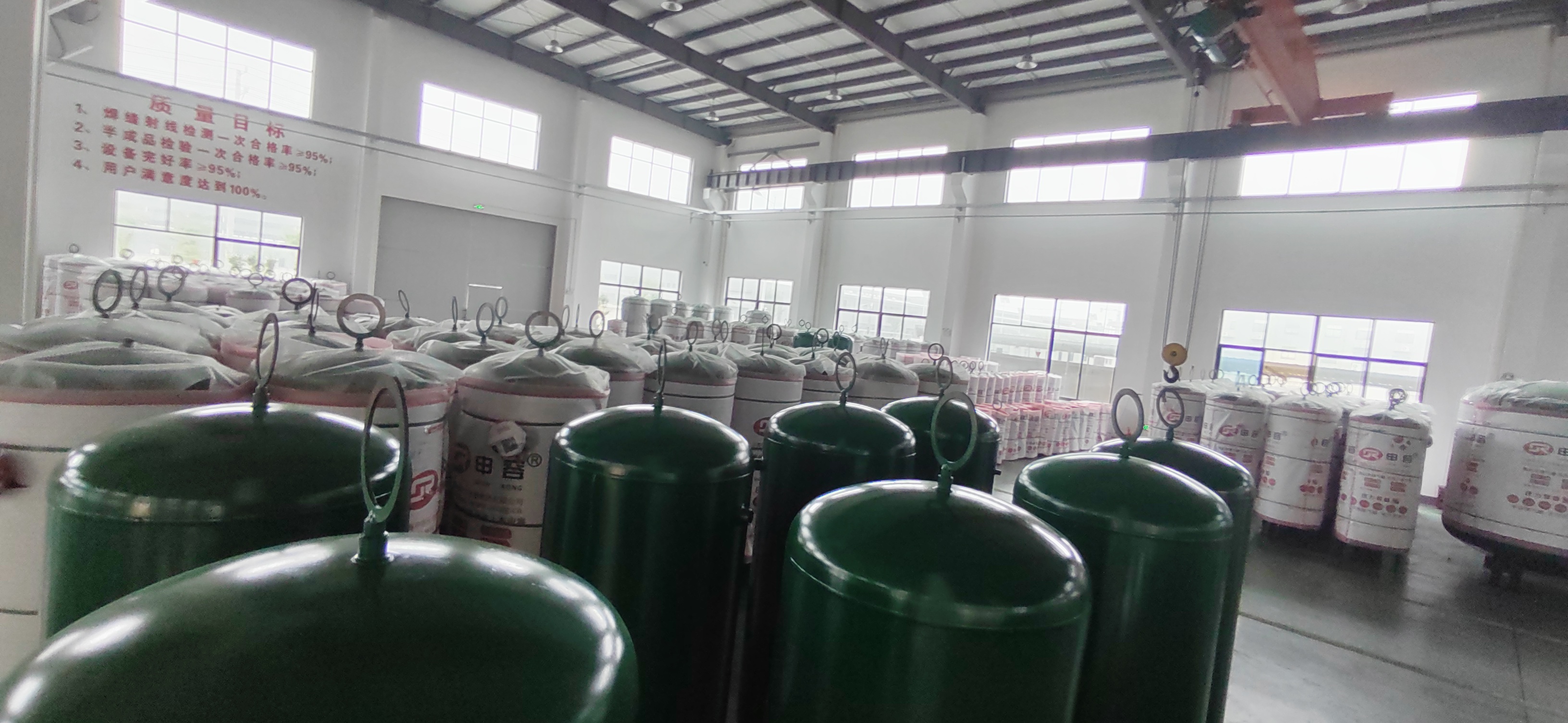 上海申容儲氣罐倉庫